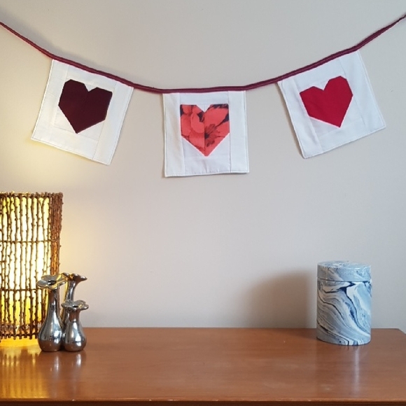 Queen Of Hearts Boho Home Decor Banner 3 Heart Quilted Patchwork Handmade - Picture 1 of 7